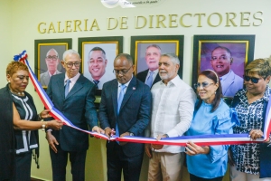 CORAABO inaugura Galeria de exdirector de la institución.